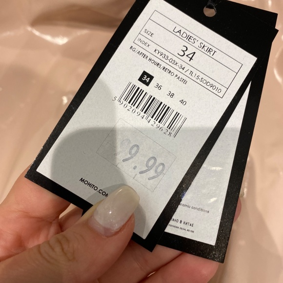 XS Pink faux leather skirt - Picture 4 of 4